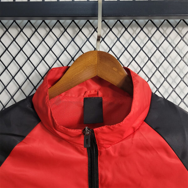 Man Utd Windbreaker Half-Zip - Image 6