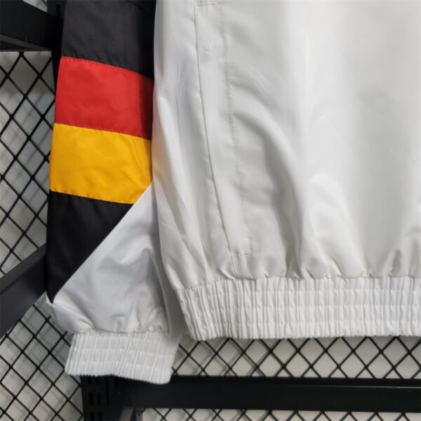 Juventus Windbreaker Half-Zip - Image 7