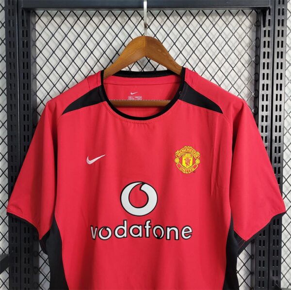 Man Utd Home 02-04 - Image 8