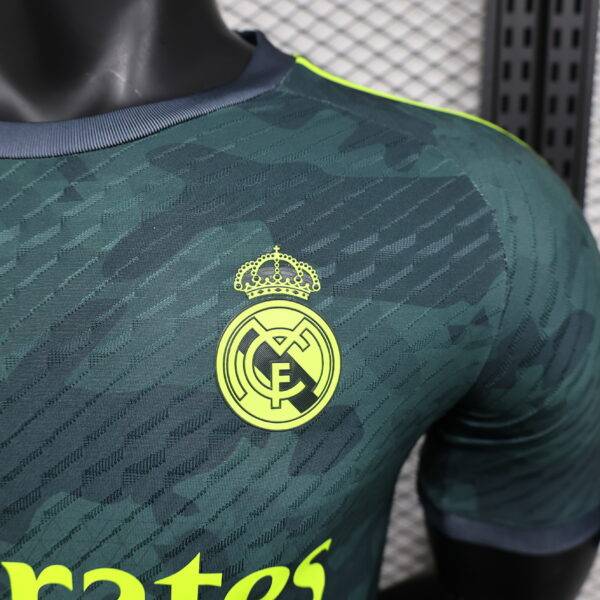 Rea Madrid Special Edition Camo 24/25 - Player Version - Image 2