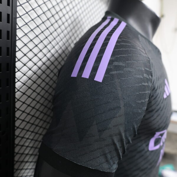 Real Madrid Special Edition Black/Purple 24/25 - Player Version - Image 3
