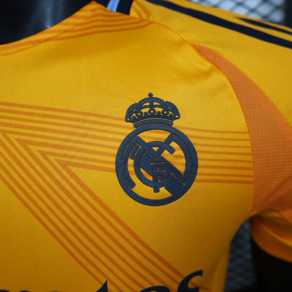 Real Madrid Away 24/25 - Player Version - Image 3