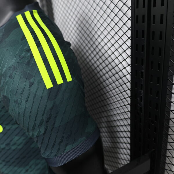 Rea Madrid Special Edition Camo 24/25 - Player Version - Image 4
