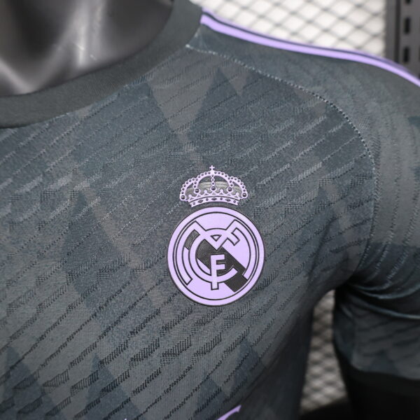 Real Madrid Special Edition Black/Purple 24/25 - Player Version - Image 10