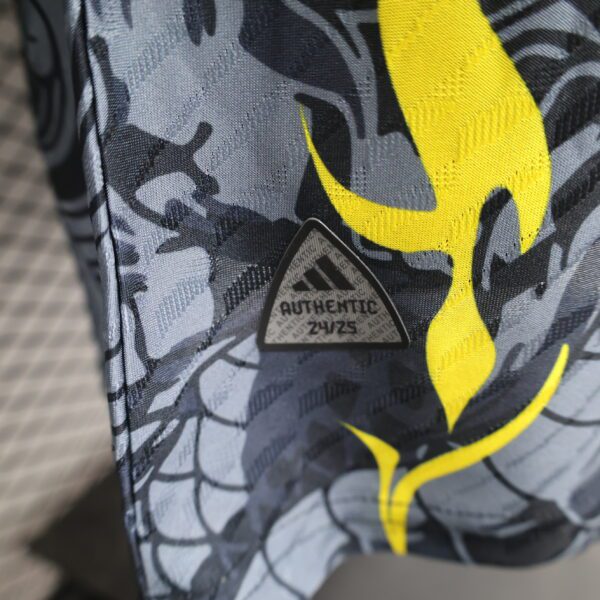 Real Madrid Dragon Grey/Yellow 24/25 - Player Version - Image 4