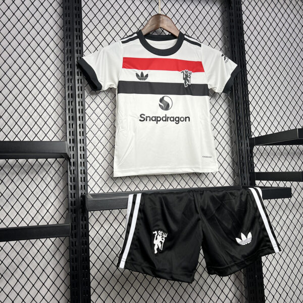 Man Utd Third 24/25 - Kids - Image 3