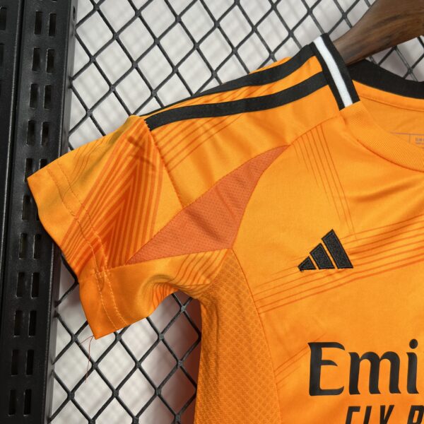 Real Madrid Away 24/25 - Kids - Image 2