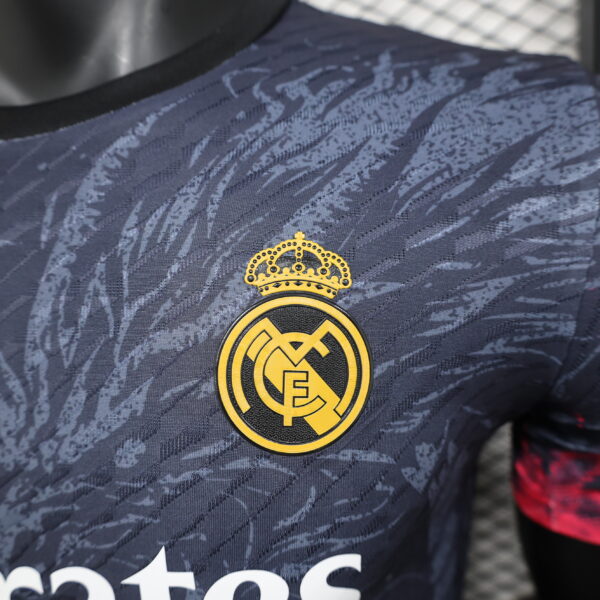 Real Madrid Dragon Special Edition 24/25 - Player Version - Image 7