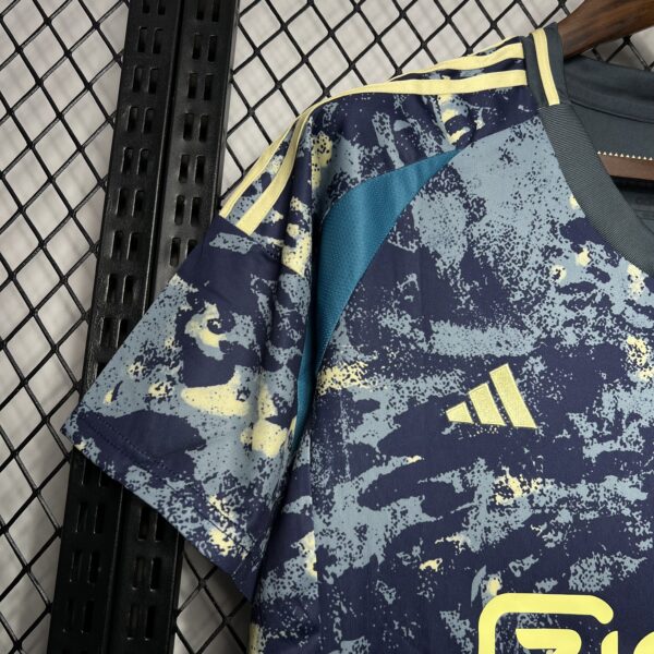 Ajax Away 24/25 - Image 5