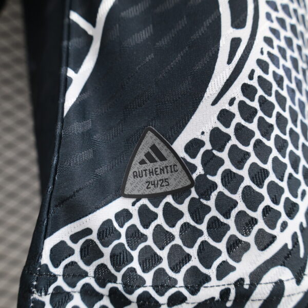 Real Madrid Dragon Navy 24/25 - Player Version - Image 7
