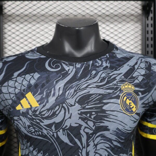 Real Madrid Dragon Grey/Yellow 24/25 - Player Version - Image 9