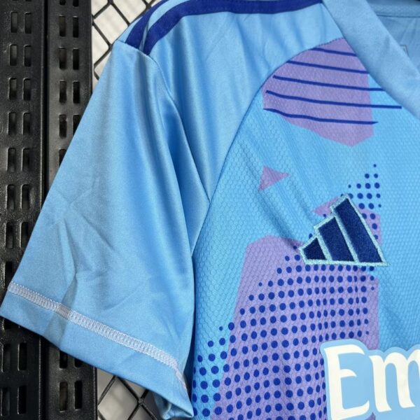 Real Madrid Goalkeeper Blue 24/25 - Image 2
