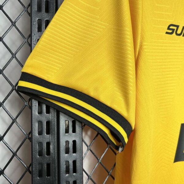 Wolves Home 24/25 - Image 3
