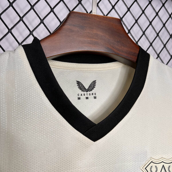 Everton Away 24/25 - Image 9
