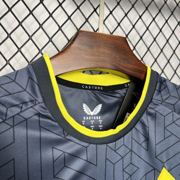 Everton Third 24/25 - Image 3