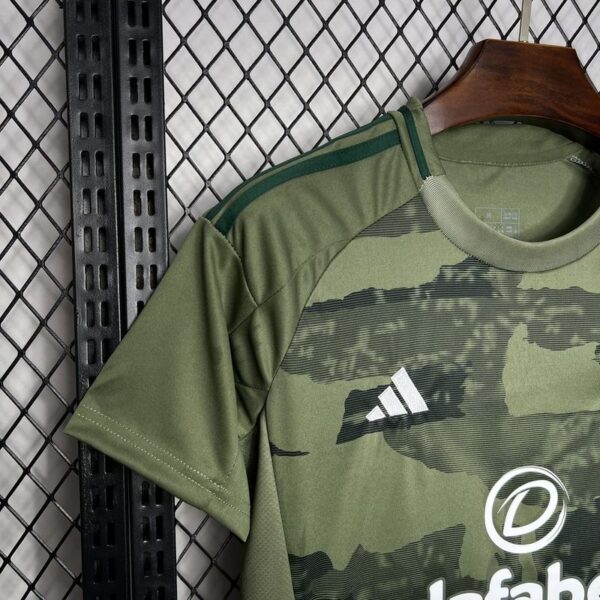 Celtic Third 24/25 - Image 4